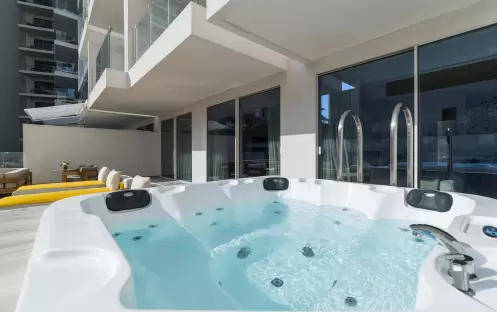FIVE Palm Jumeirah Dubai-Four Bedroom Duplex Penthouse Suite Jacuzzi_18703 FIVE Palm Jumeirah Dubai-Four Bedroom Duplex Penthouse Suite Jacuzzi_18703